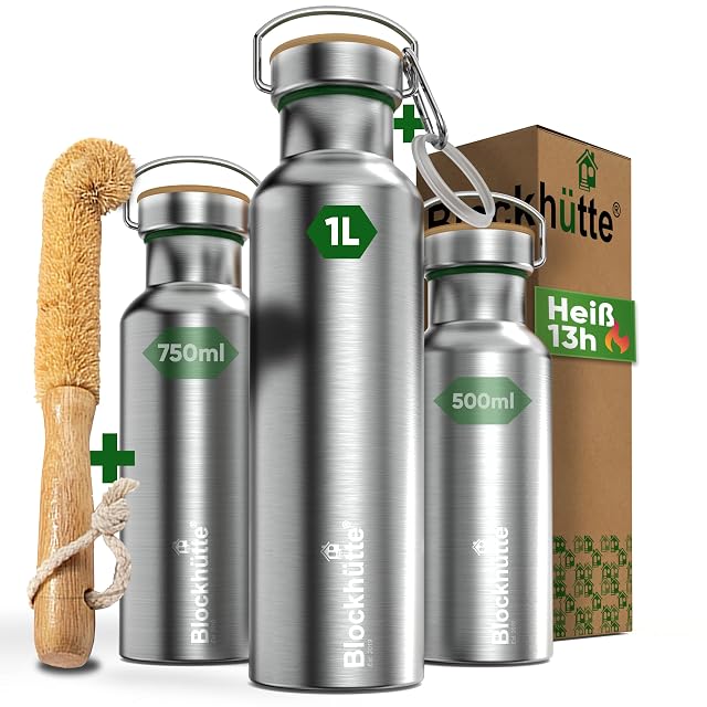 Isolierte Edelstahlflasche von Blockhutte mit einem Liter und ihrer Naturborstenbürste