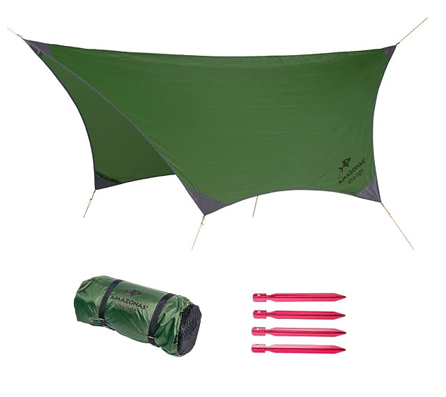 AMAZONAS Traveller Tarp, aufgebaut über einer Camping-Hängematte